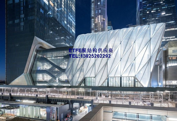 移動的透明ETFE膜材
